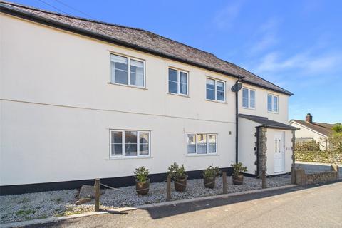3 bed property, in Coads Green, £269,950