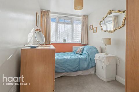 6 bed property, in Georgia Road, £700,000