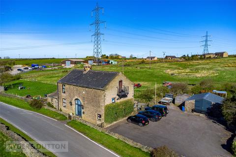 4 bed property, in Thorpe Lane, £880,000