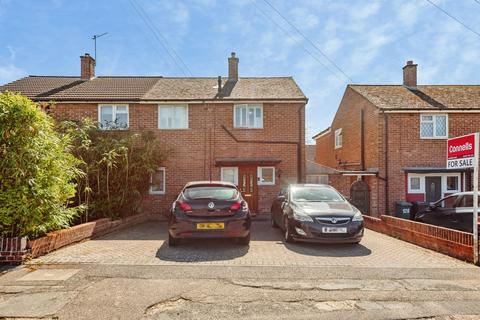 3 bed property, in Malmstone Avenue, £400,000
