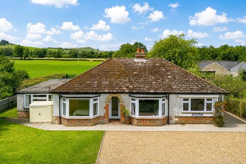 4 bed property, in The Sands, £500,000