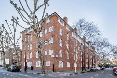 1 bed property, in Cureton Street, £300,000