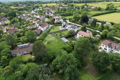 5 bed property, in The Inner Down, £475,000