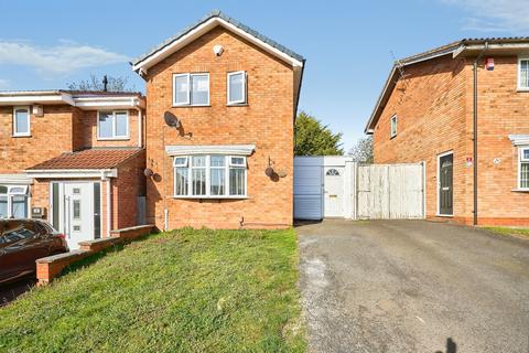 2 bed property, in Temple Way, £230,000