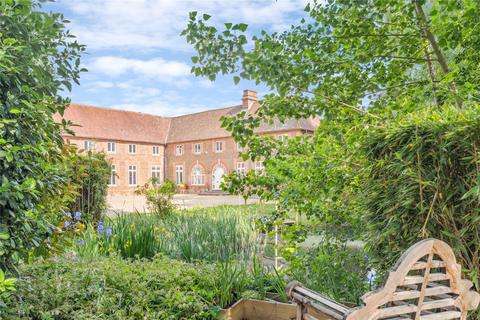 8 bed property, in Reads Lane, £2,950,000
