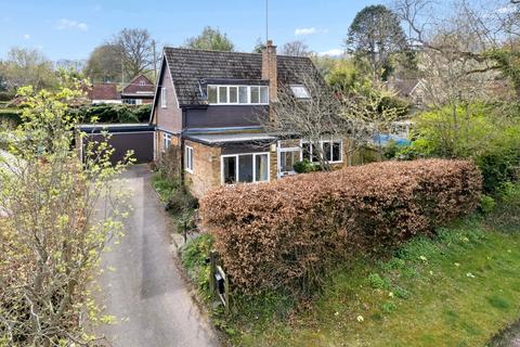 4 bed property, in Beacon Road, £750,000