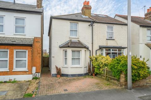 3 bed property, in Russell Road, £500,000