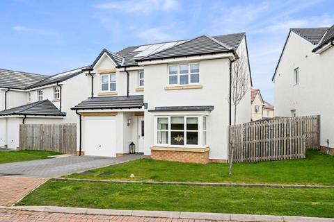 4 bed property, in East Kip Walk, £415,000