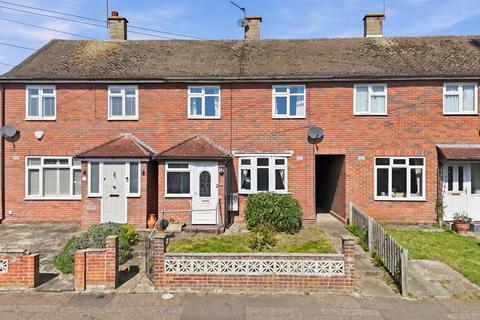 2 bed property, in Colson Road, £425,000