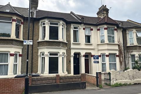 3 bed property, in Lyttelton Road, £750,000