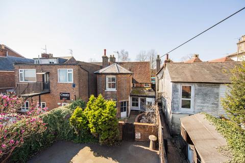 4 bed property, in Draper Street, £435,000