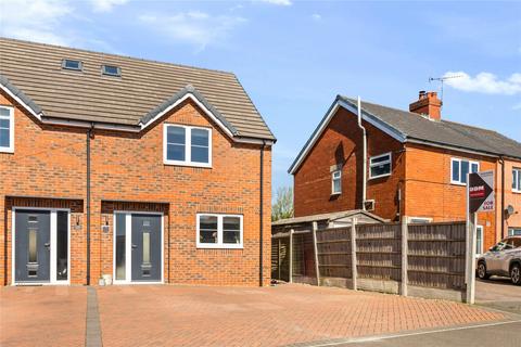 3 bed property, in Mill Lane, £220,000