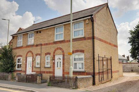 2 bed property, in London Road, £315,000