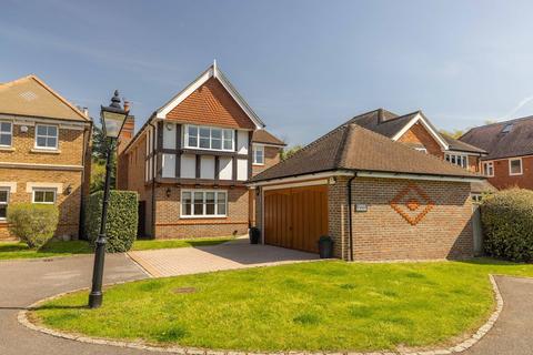 4 bed property, in Lower Road, £1,250,000