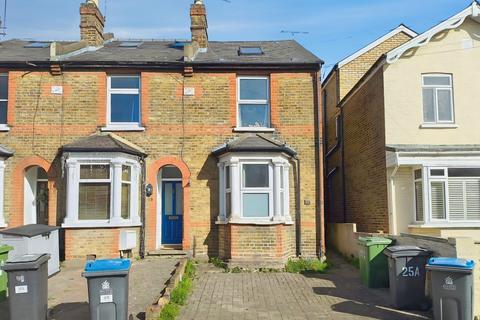 3 bed property, in East Road, £900,000