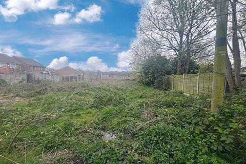 Studio, in School Street, £200,000