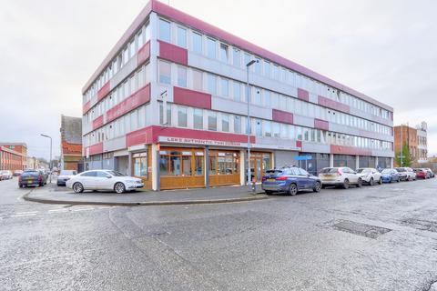 18 bed property, in Skinner Street, £1,100,000
