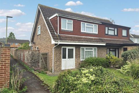 3 bed property, in Eagle Way, £240,000