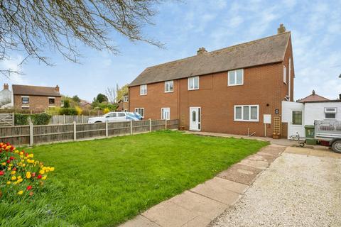3 bed property, in West Street, £185,000