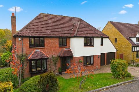 5 bed property, in South View, £750,000