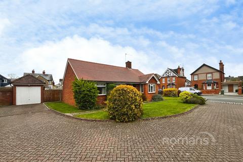 3 bed property, in Taylors Court, £650,000