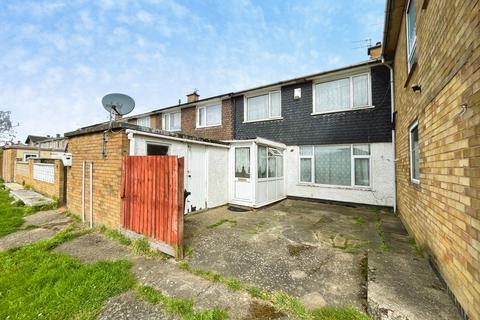 3 bed property, in Tatlow Road, £180,000