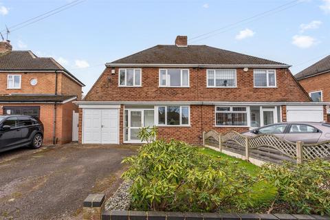 3 bed property, in Willow Road, £425,000