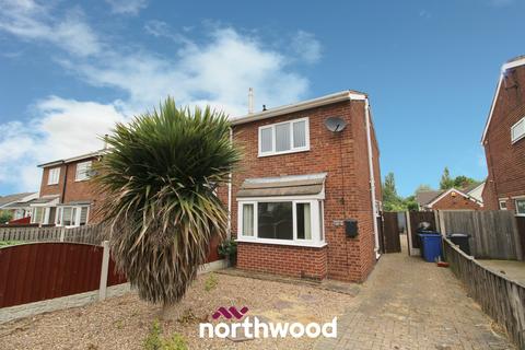 2 bed property, in Eastfield Drive, £124,500