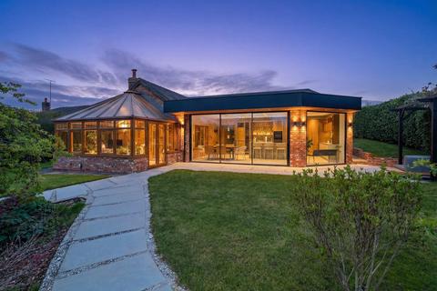 4 bed property, in Bradwell Road, £1,000,000