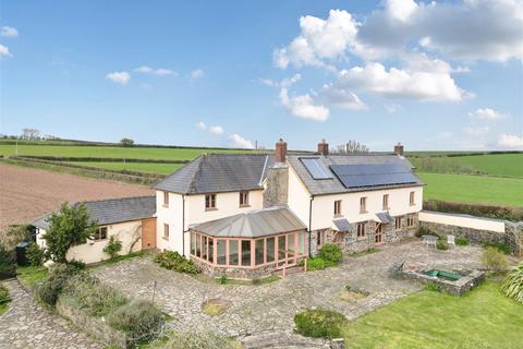 5 bed property, in Burrington, £699,950