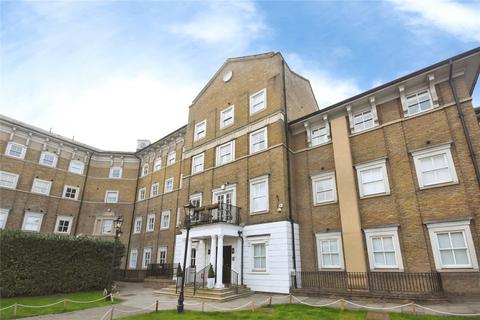 1 bed property, in Broomfield Road, £195,000