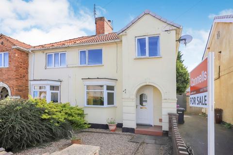 3 bed property, in Hordern Grove, £150,000