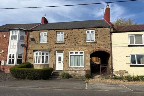 4 bed property, in Front Street, £250,000