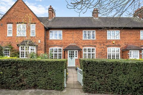 3 bed property, in Brentham Way, £1,195,000