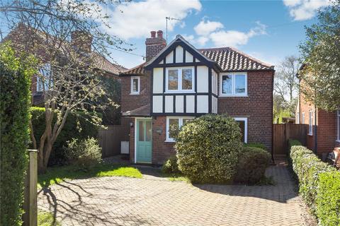 3 bed property, in Covert Road, £450,000