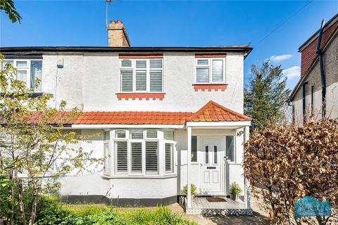 3 bed property, in Hall Lane, £675,000