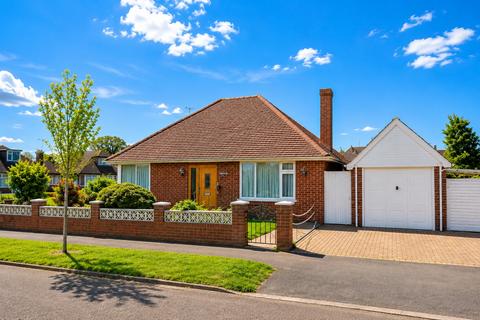 3 bed property, in Northlands Road, £375,000