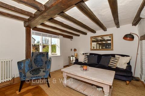 2 bed property, in East Street, £500,000