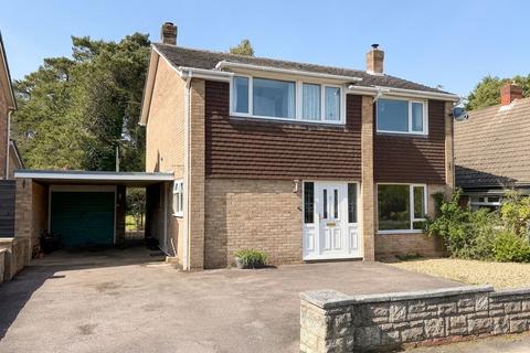 4 bed property, in Roman Way, £599,500