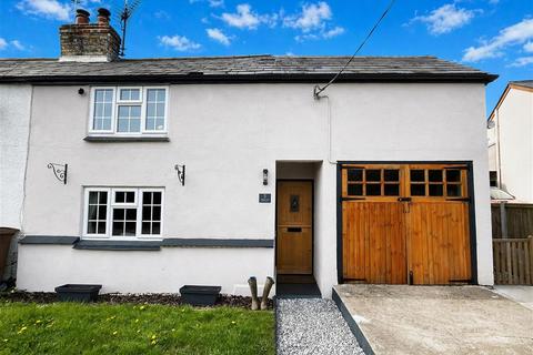 3 bed property, in Chatham Green, £475,000