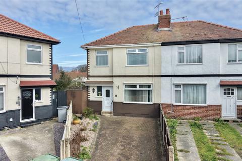 3 bed property, in Inglewood Avenue, £210,000