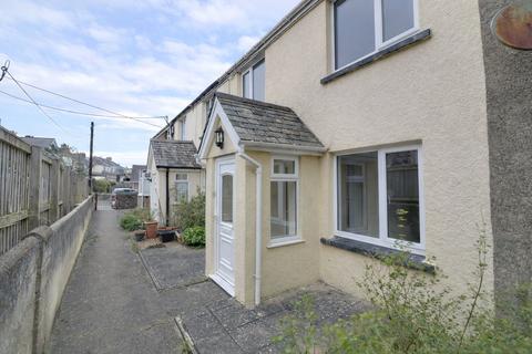 2 bed property, in Stonemans Lane, £170,000