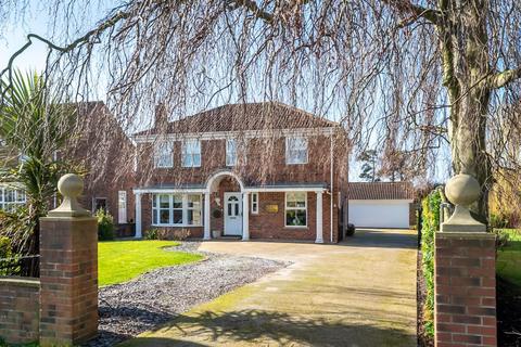 4 bed property, in York Road, £750,000