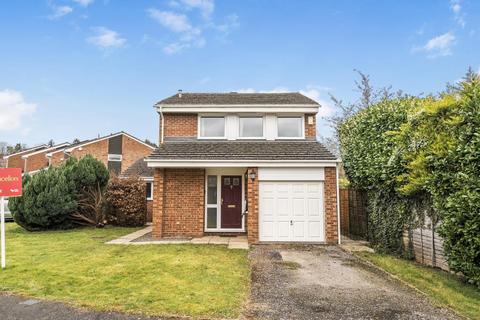 3 bed property, in Botley, £600,000