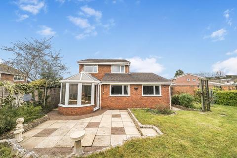 3 bed property, in Botley, £600,000