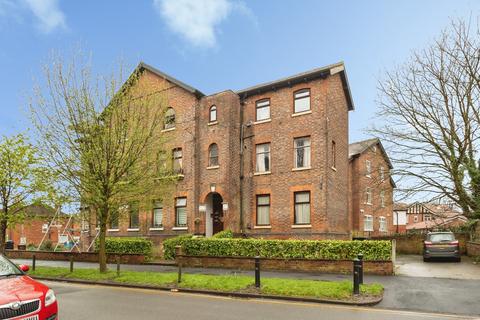 1 bed property, in Lower Park Road, £90,000