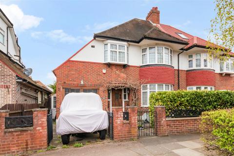 3 bed property, in Copse Hill, £1,200,000