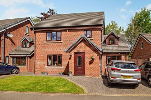 4 bed property, in Brandlesholme Close, £415,000