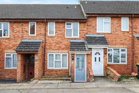 1 bed property, in Barnwell Drive, £200,000