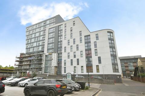 2 bed property, in North Bank, £100,000